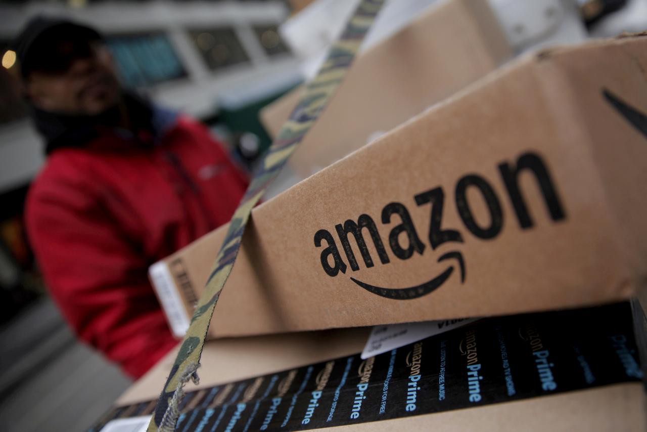 Sếp Amazon: 'Dệt May, Da Giày Việt Nam Có Thể Bán Tốt'