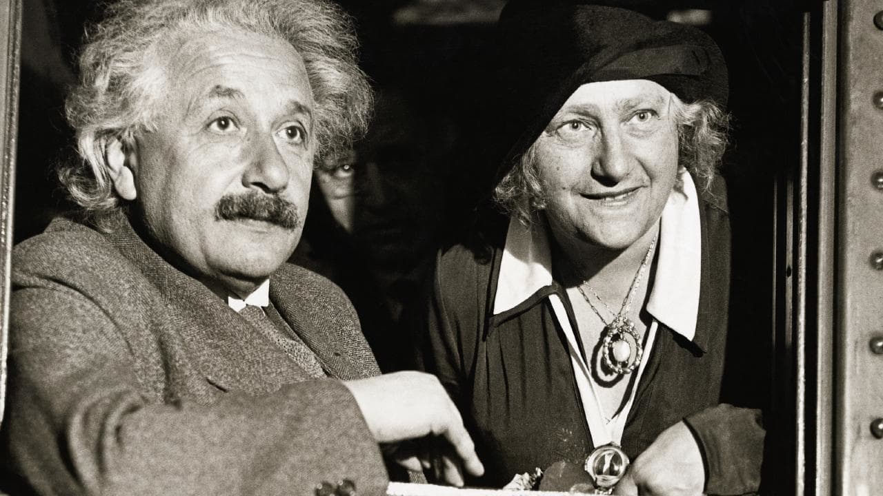 Ba Bài Học Từ "Ý Tưởng Và Ý Kiến" Của Einstein Về Việc Sống Cuộc Sống Ý Nghĩa