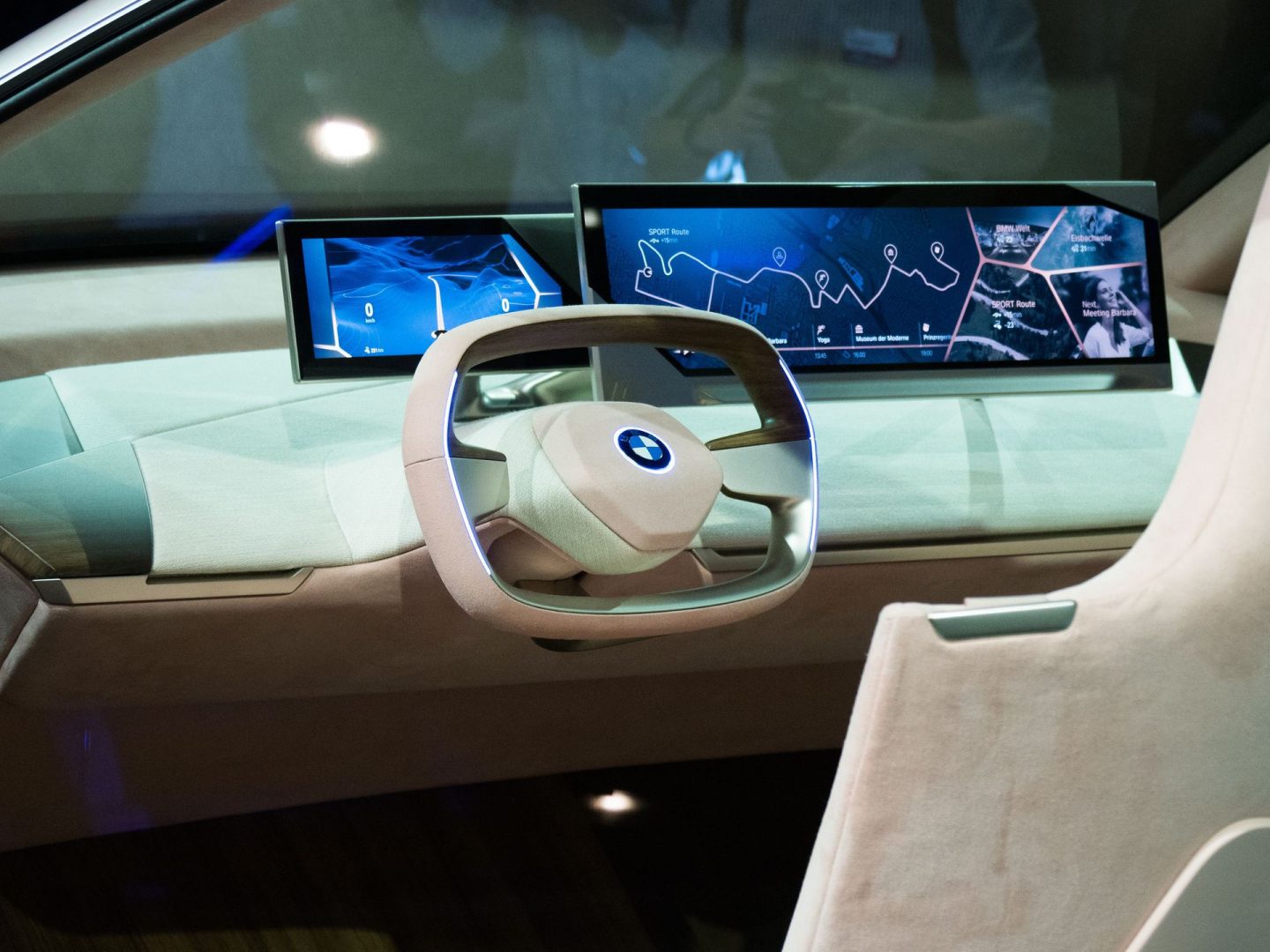 Tổng Thống Trump: "Tôi Sẽ Không Bao Giờ Bước Vào Trong Một Chiếc Xe Tự Lái"