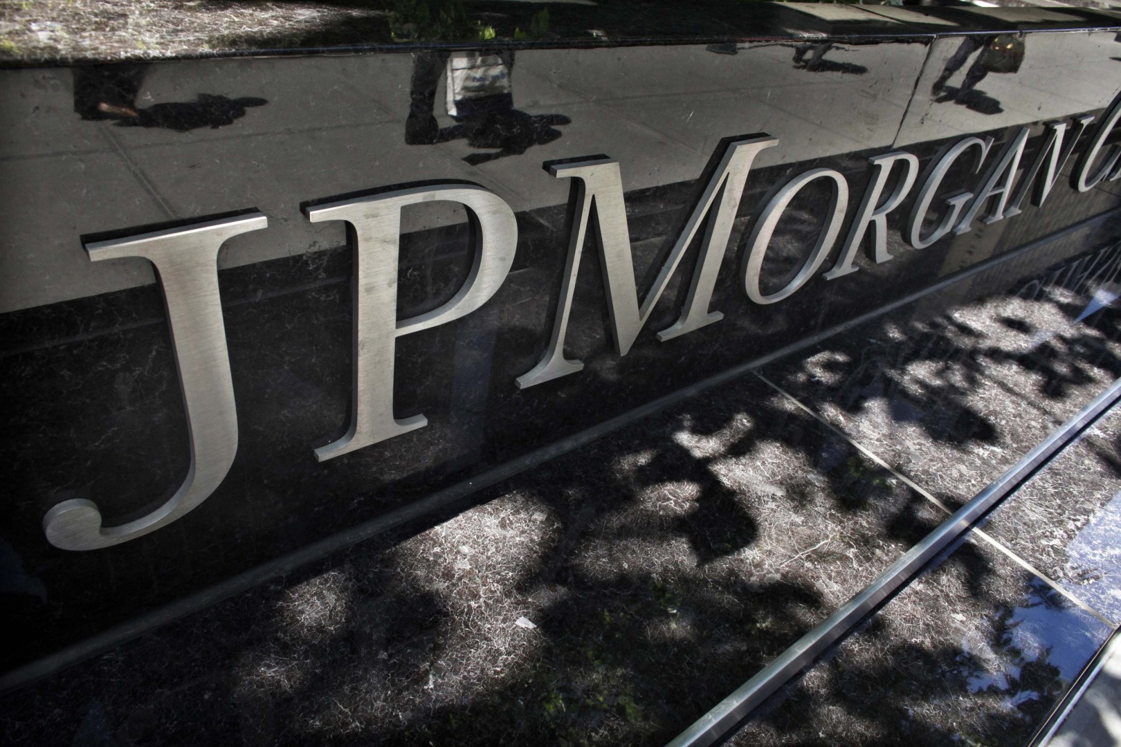 Hướng dẫn đầu tư: mua JPMorgan, Delta Airline khi kinh tế phục hồi