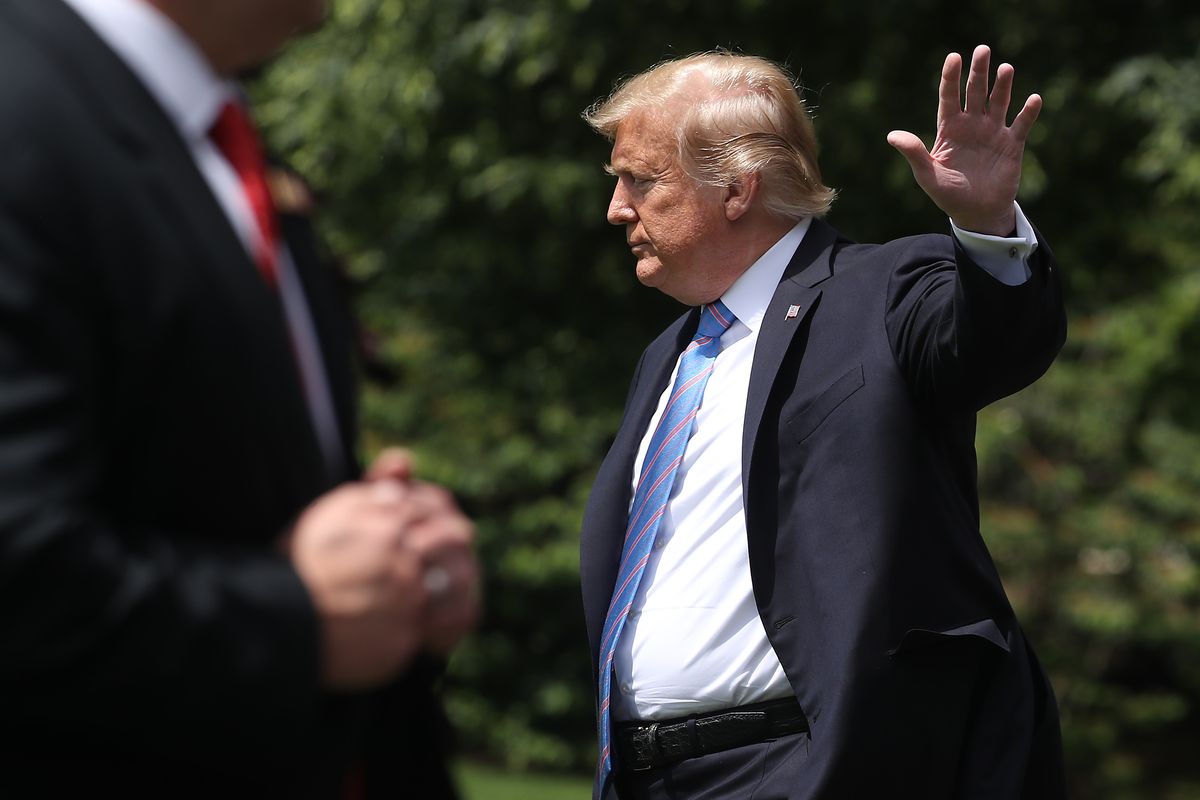 Nhìn Lại 1 Tuần Đầy Biến Động Về Thương Mại Của Ông Trump