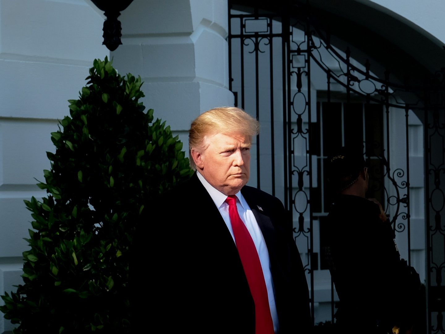 Ông Trump Lỗ Hơn 1 Tỷ USD Vì Kinh Doanh Bết Bát Trong 10 Năm