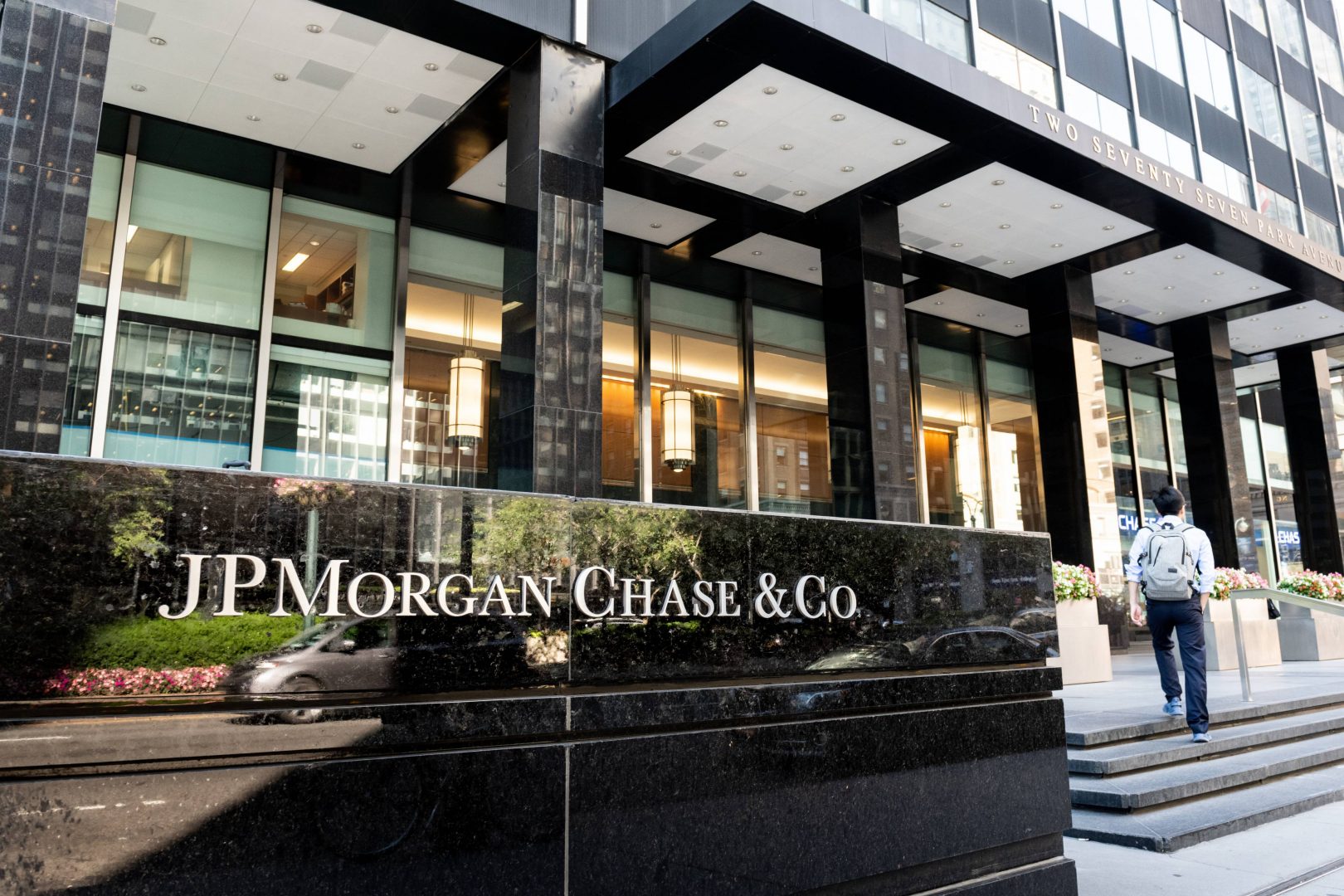 JPMorgan: Nguy Cơ Thị Trường Trái Phiếu Lao Dốc Không Phanh