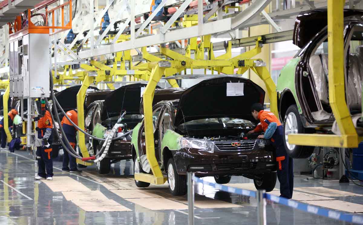 Kinh Tế Mỹ Tiến Gần Đến Bờ Vực Suy Thoái