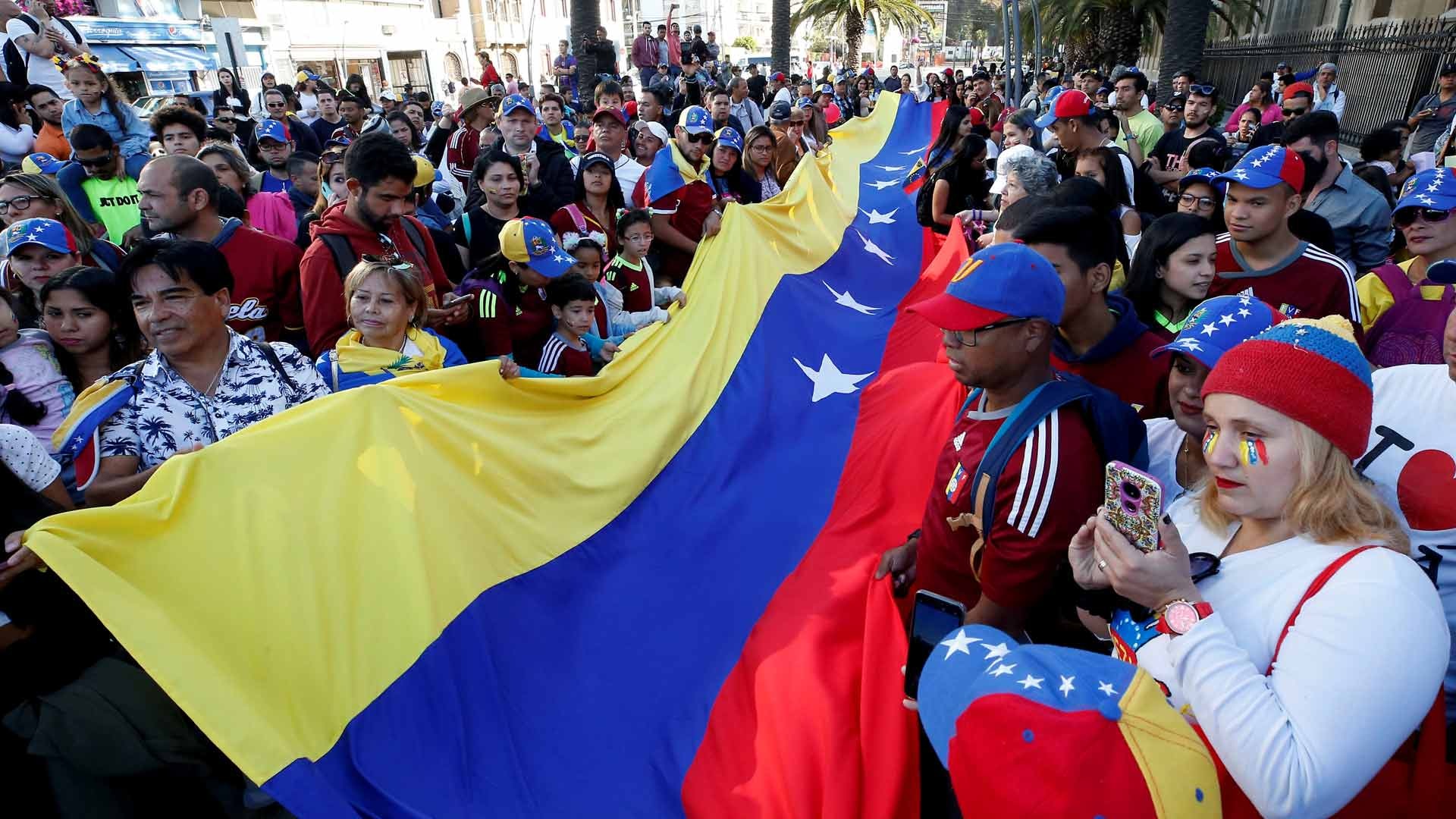 Lạm Phát Hơn 50.000%, Venezuela Tăng Lương Lần Thứ Ba Trong Năm