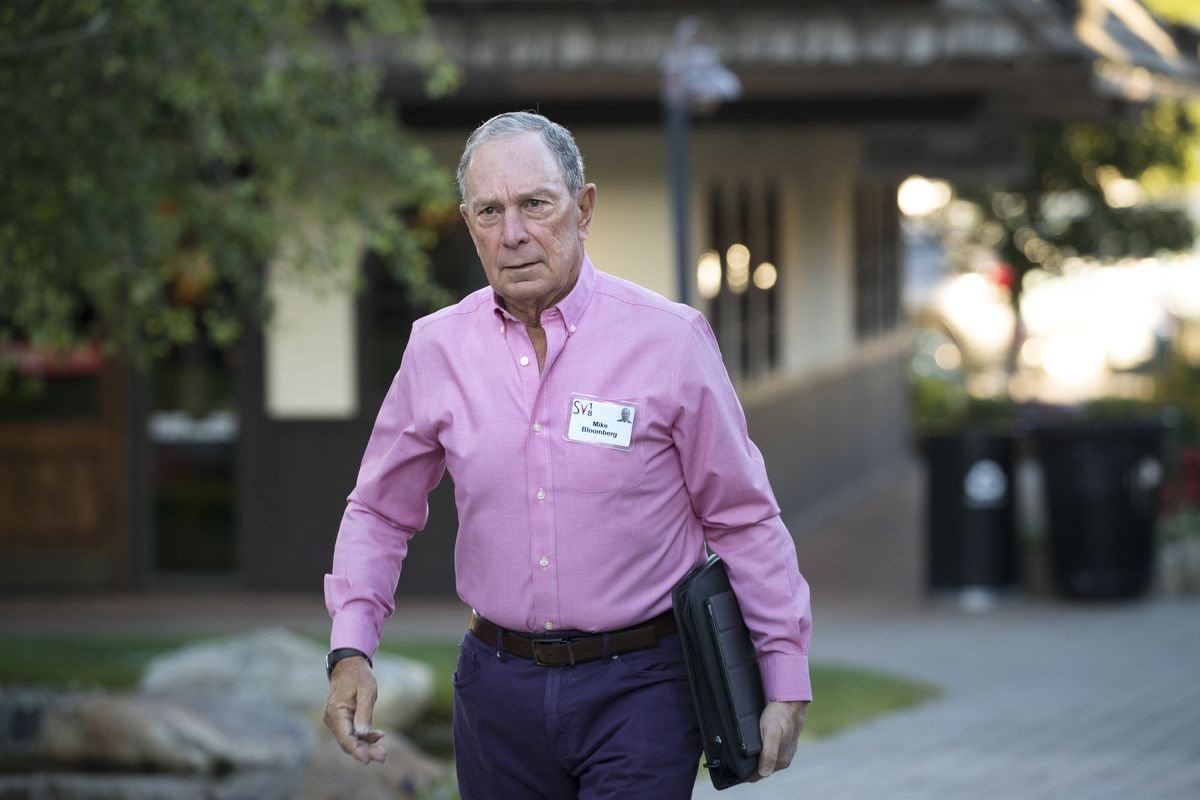 Vài Nét Về Michael Bloomberg, Người Muốn Lật Đổ Donald Trump