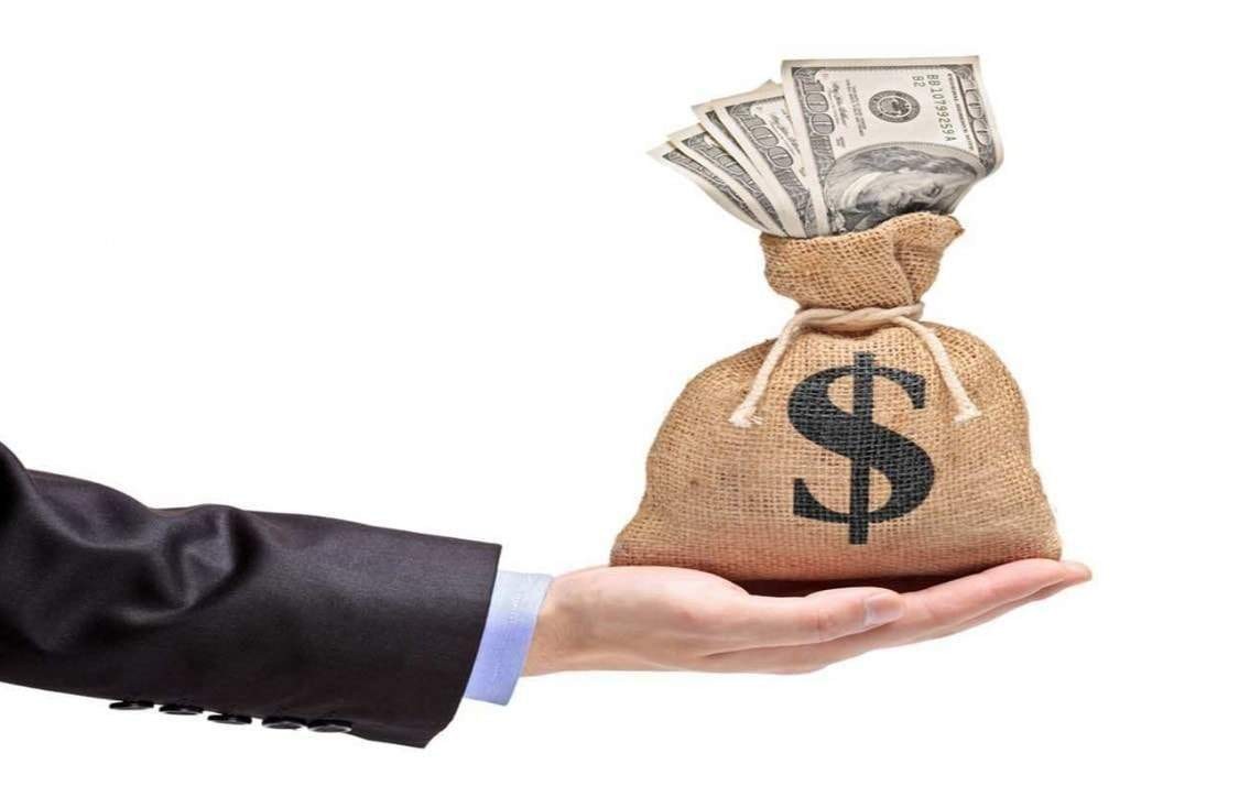 Chỉ 37% Người Anh Sẵn Sàng Trả Nợ Thay Cho Bạn Đời