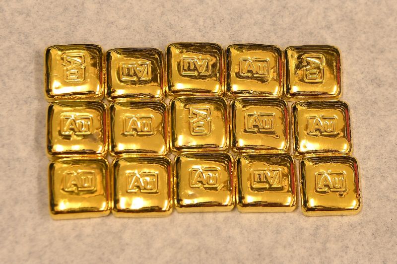 Vàng Thế Giới Có Phiên Suy Giảm Đầu Tiên Trong 5 Phiên
