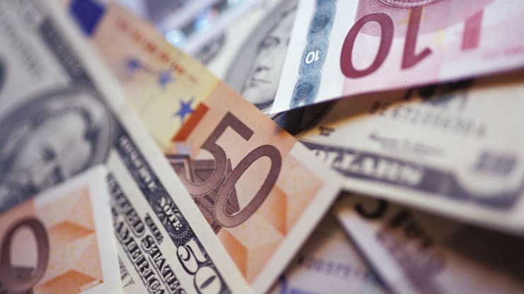 EUR Tăng Giá Sau Khi Fed Khẩn Cấp Cắt Giảm Lãi Suất