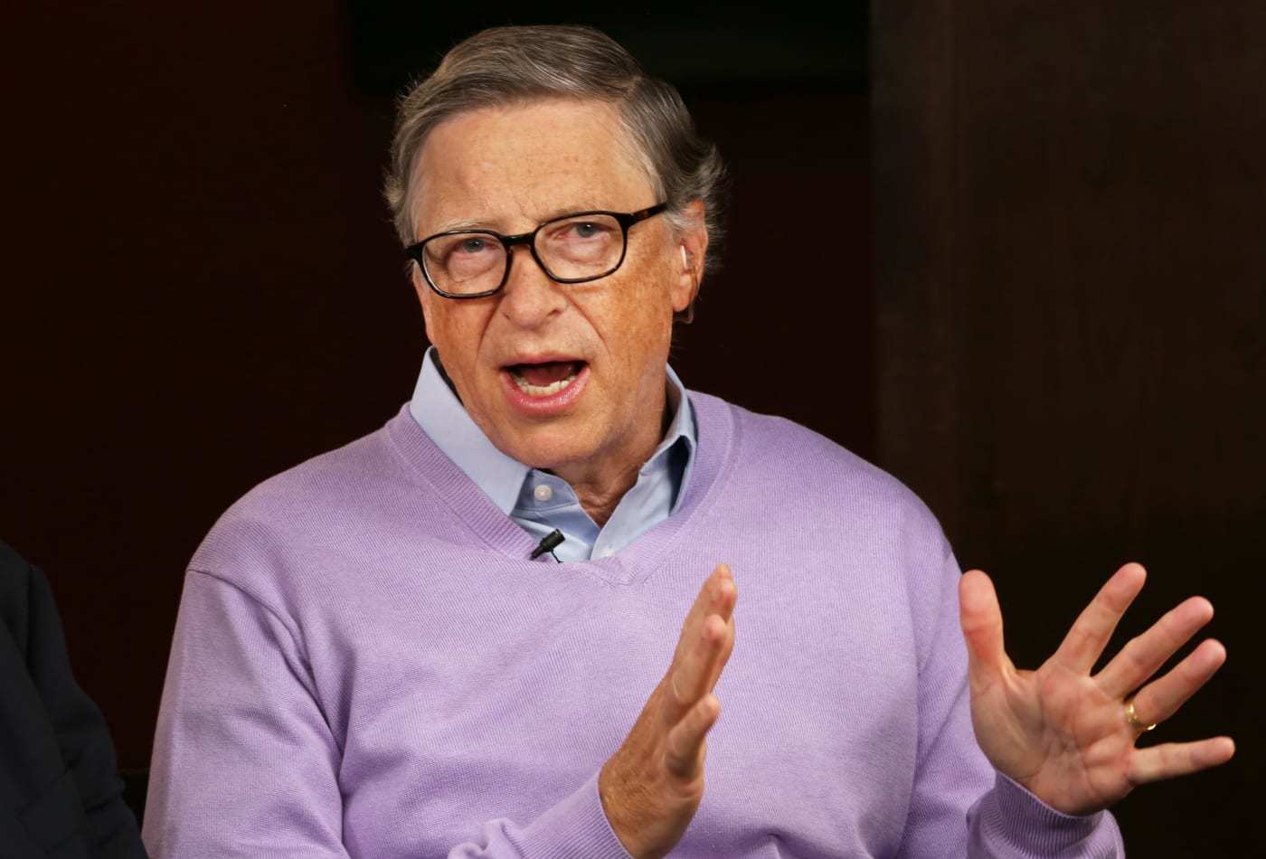 Bill Gates Khuyên Doanh Nghiệp Mỹ Đóng Cửa Trong 6-10 Tuần