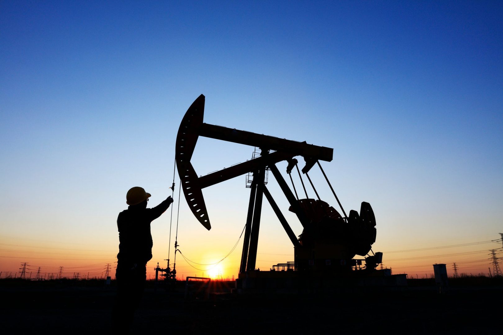 Shell, Chevron, Total: 3 lựa chọn đầu tư an toàn với cổ tức