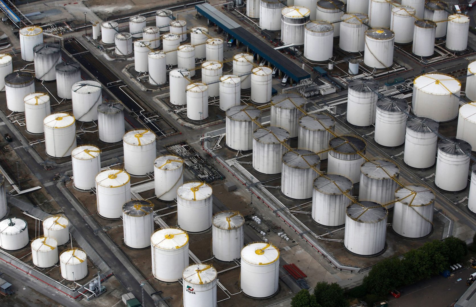 Giá Dầu Có Thể Xuống Âm 100 USD