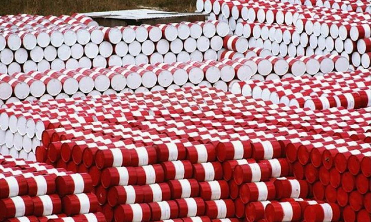 Dầu Diễn Biến Trái Chiều, Trong Đó Dầu WTI Không Đổi Tại Đáy Hơn 18 Năm