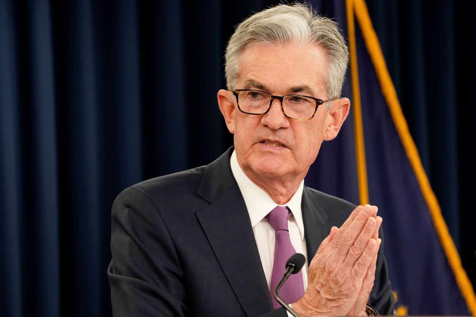 Chủ Tịch Fed: GDP Mỹ Có Thể Giảm Hơn 30%, Nhưng Không Có Khủng Hoảng