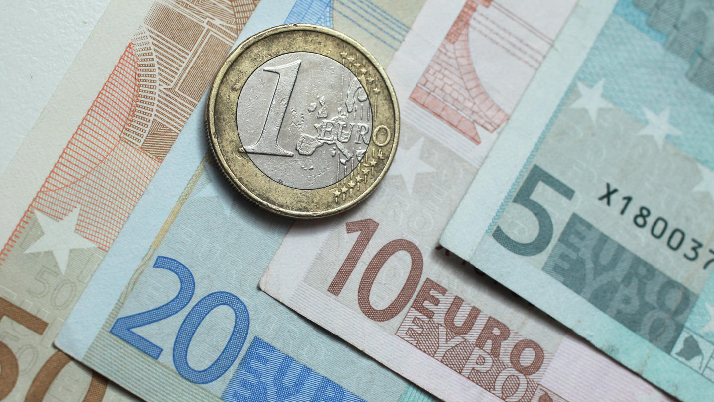 Vi Rút Corona Có Thể Giúp Châu Âu Giữ Ổn Định Đồng Euro
