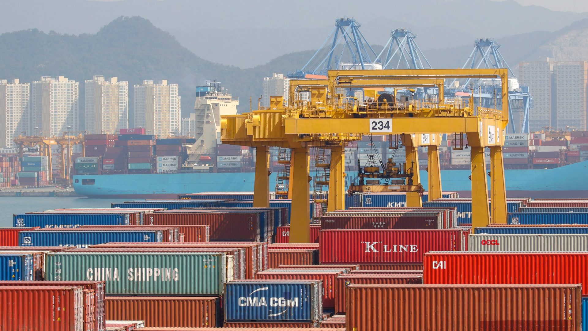 Kinh Tế Hàn Quốc Bước Vào Suy Thoái Sau 17 Năm
