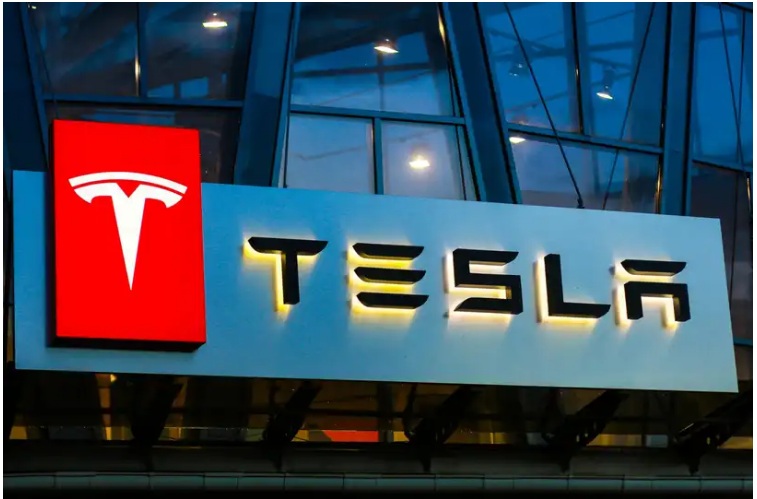 Có Nên “Ôm” Cổ Phiếu Tesla Khi Giá Xuống?