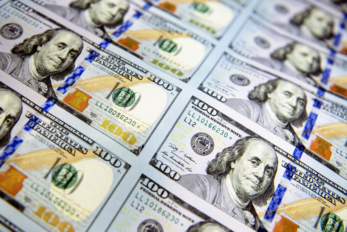 Các Quỹ Phòng Hộ Cược Lớn Đồng USD Sẽ Giảm Giá