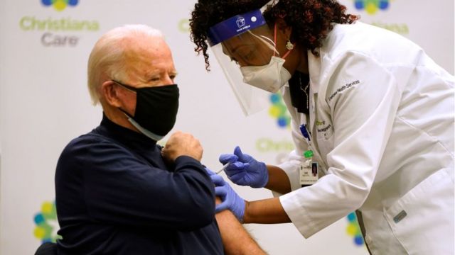 Tổng Thống Đắc Cử Mỹ Joe Biden Tiêm Vaccine Ngừa COVID-19
