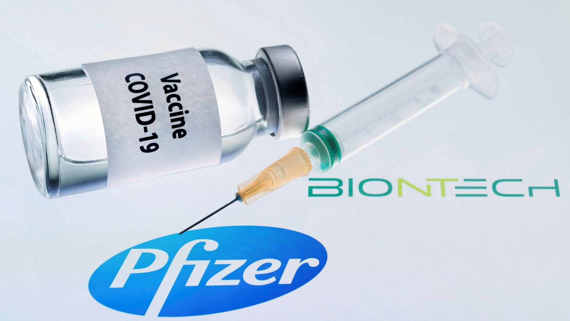 Anh Phê Duyệt Vắc-Xin Covid-19 Của Pfizer-BioNTech