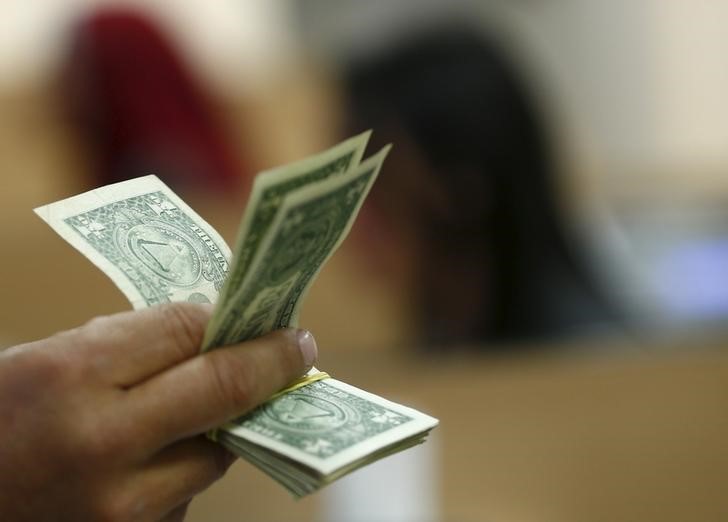 USD Giảm, TT Trump Thông Qua 2,3 Nghìn Tỷ USD Cứu Trợ Covid-19 Và Gói Chi Tiêu