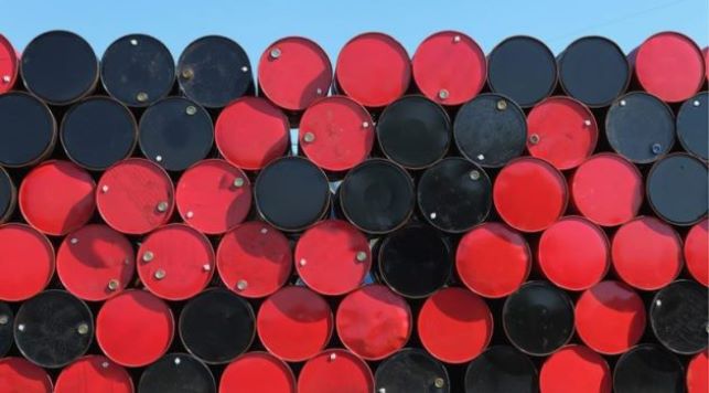 Dầu Tăng Gần 1% Trước Thềm Cuộc Họp Quan Trọng Của OPEC