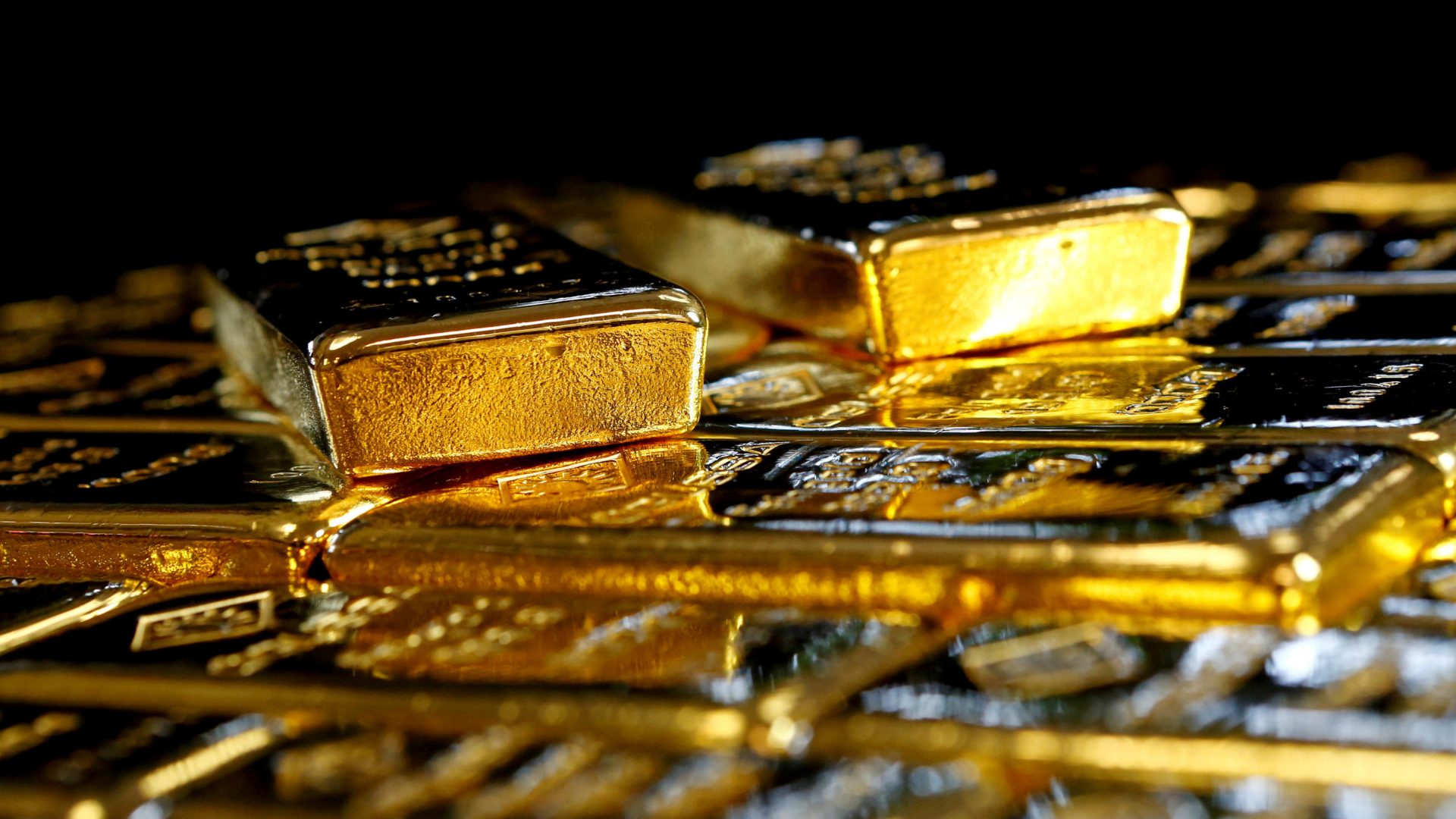 Vàng Thế Giới Tăng 1% Khi Lợi Suất Trái Phiếu Giảm