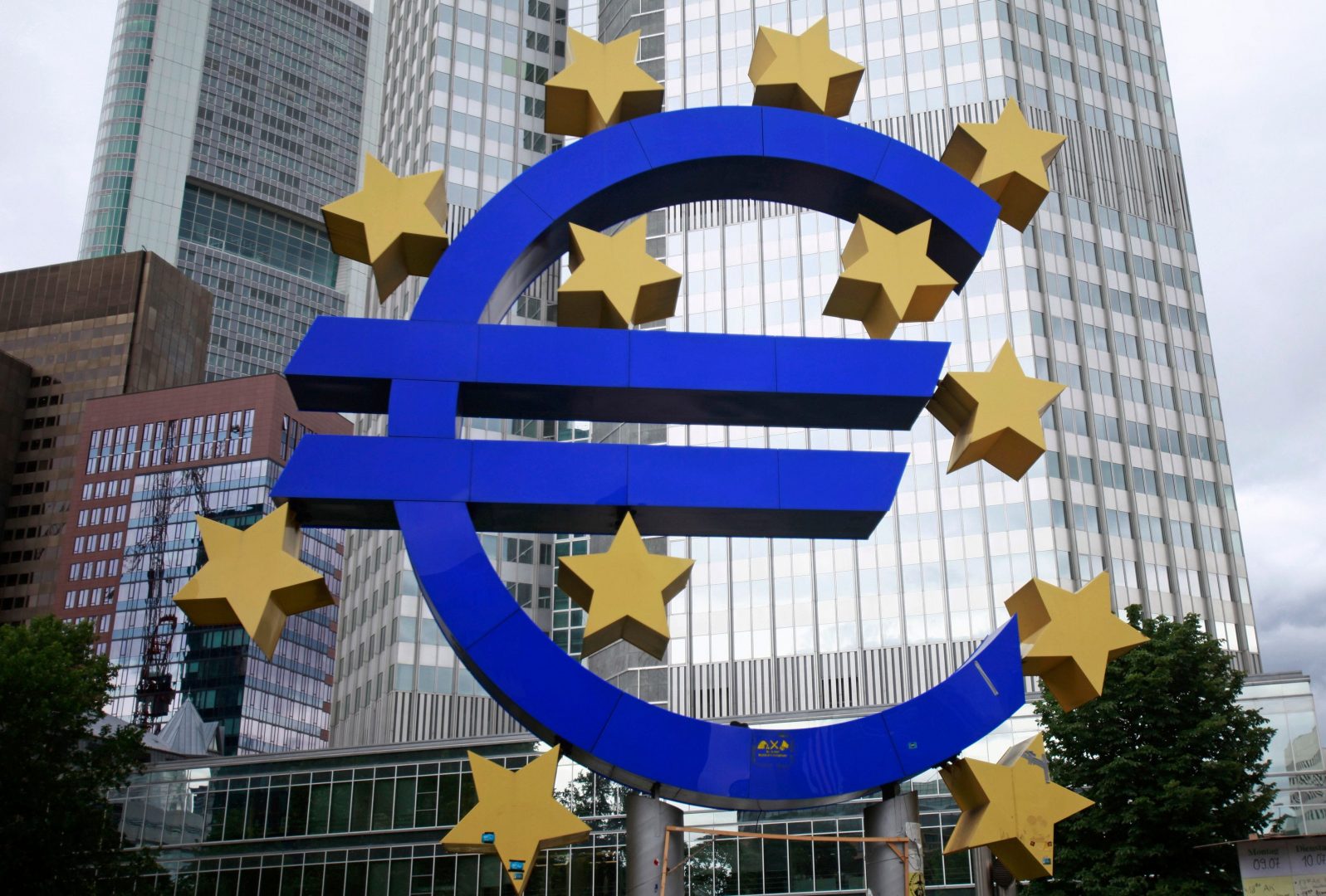 Hoạt Động Kinh Tế Tại Eurozone Tháng Ba Tăng Trưởng Trở Lại