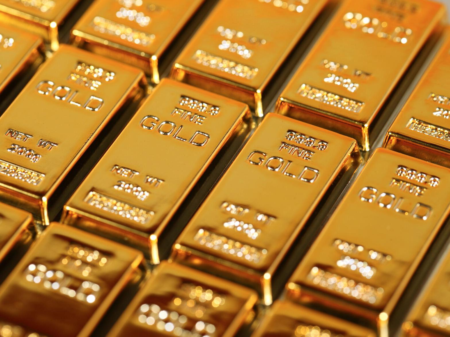 Hợp Đồng Tương Lai Vàng Giảm Gần 5%