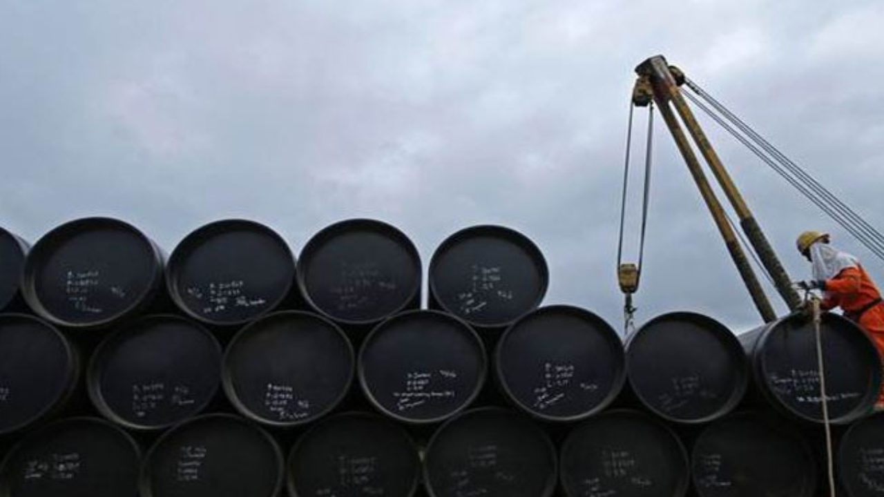 Dầu Brent Vượt Mốc 76 USD/Thùng, Lên Cao Nhất Trong Hơn 2 Năm