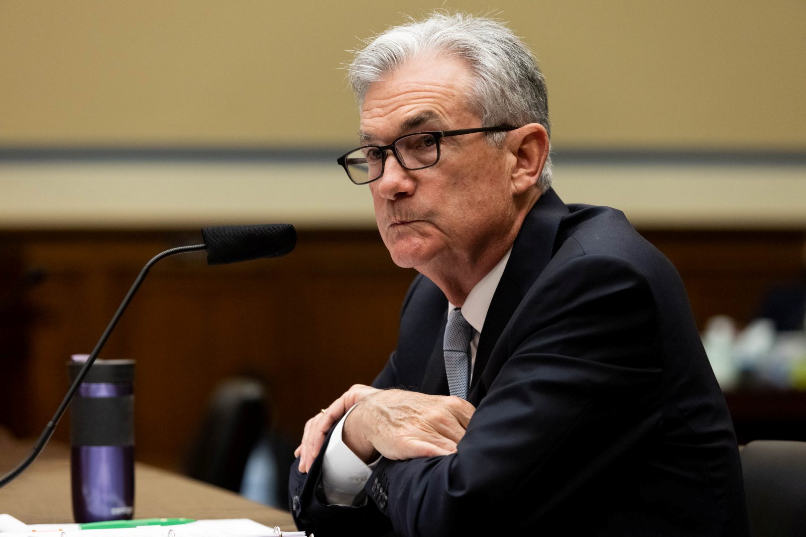 Jerome Powell: Fed Sẽ Không Tăng Lãi Suất Chỉ Vì Lo Ngại Về Lạm Phát