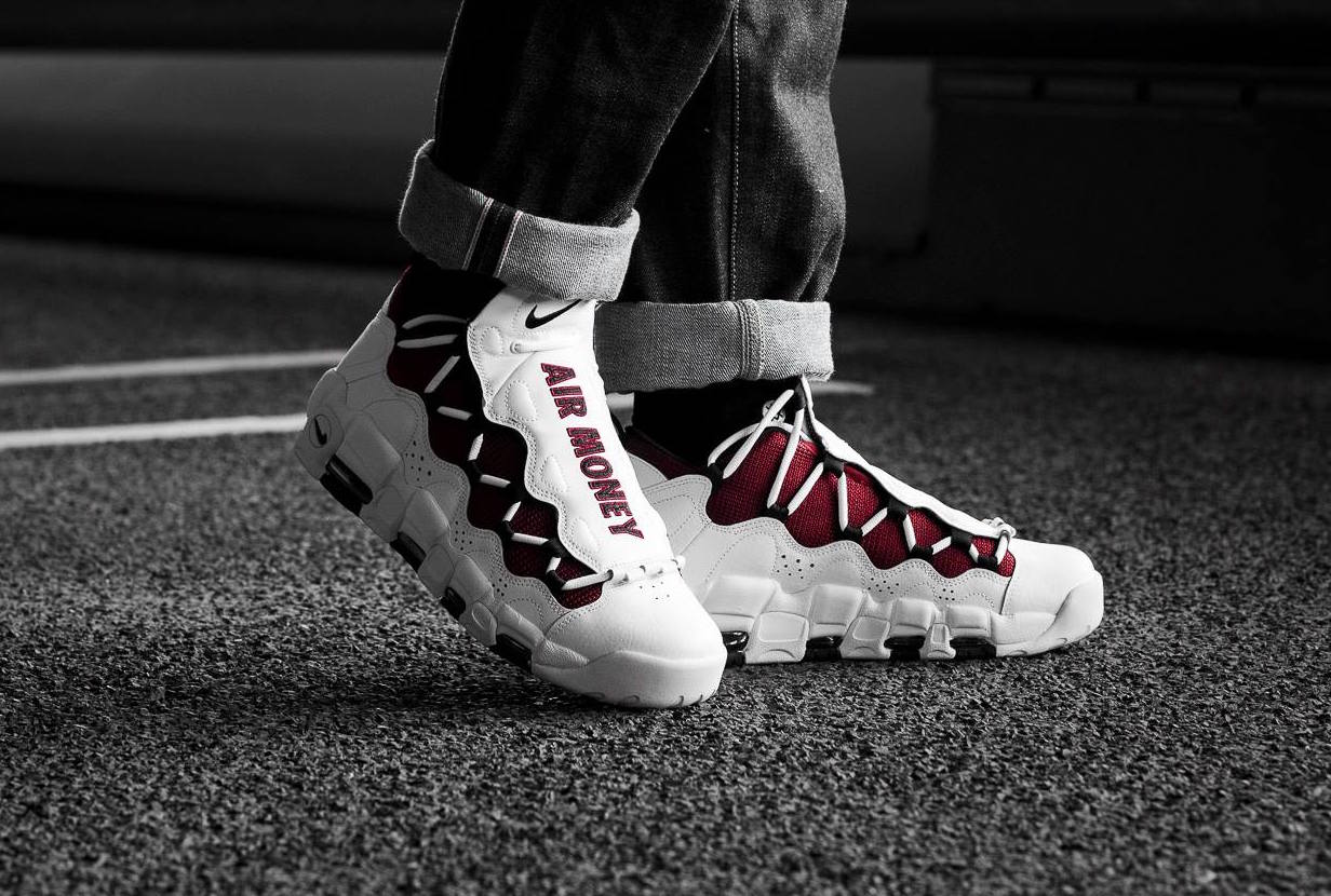 Nike, Abbott - 2 Cổ Phiếu Đáng Mua Hơn AMC Sau Đại Dịch