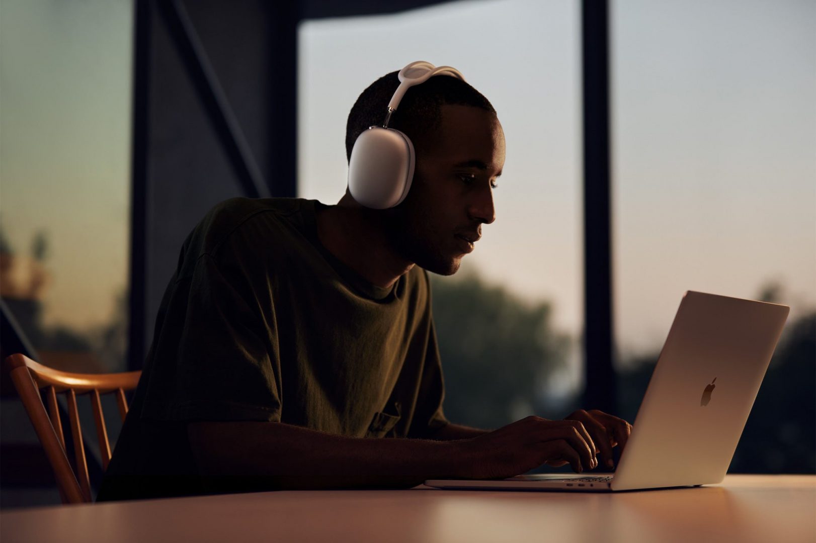 Cổ Phiếu Apple: Có Nên Mua Trước BCTC Của Công Ty?
