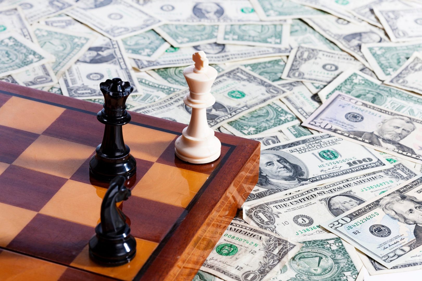 PYPL, AMZN, AAPL: Có Nên Mua Những Cổ Phiếu Giàu Tiền Mặt Này?
