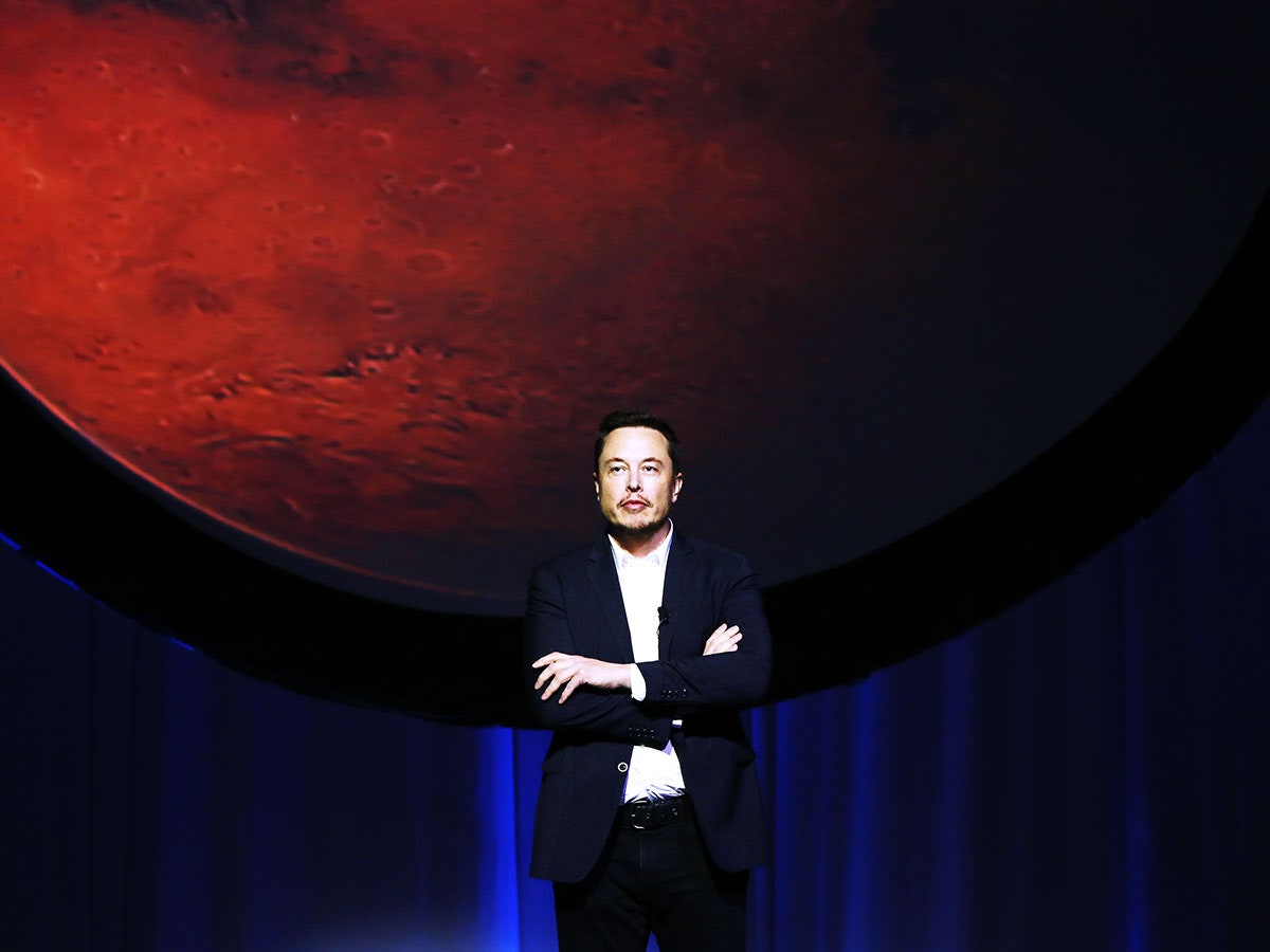 Elon Musk: "Sao Hỏa Cần Con Người"