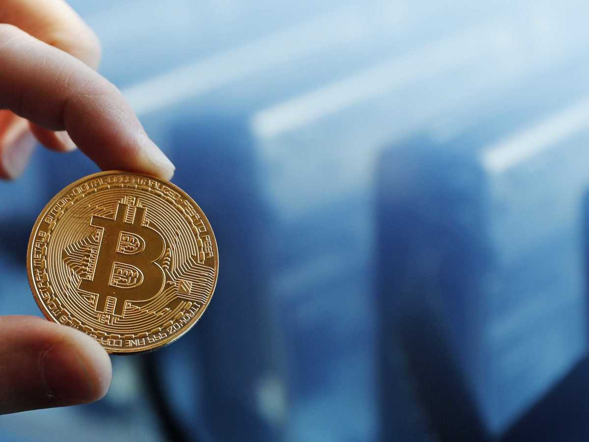 Bitcoin Rớt Ngưỡng 30,000 USD, Vốn Hóa “Bốc Hơi” 90 Tỷ USD