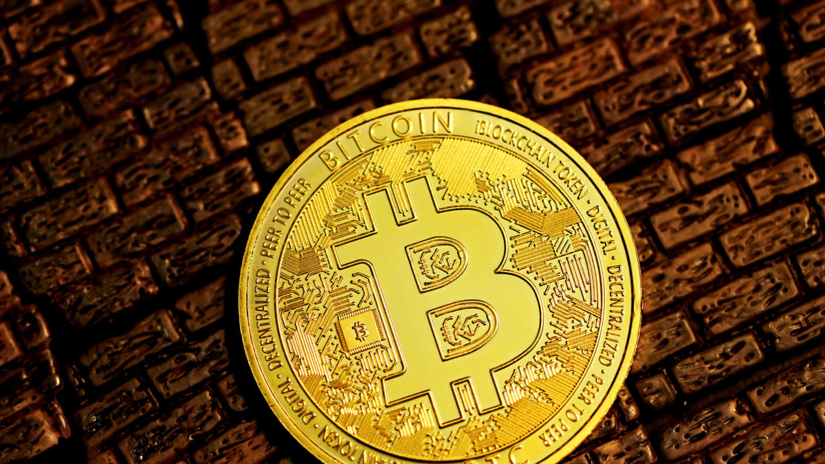 Bitcoin tăng vọt qua ngưỡng 59.000 USD bất chấp kỳ nghỉ lễ
