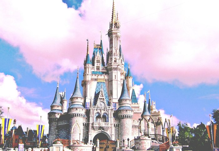 Cổ phiếu Disney giảm mạnh - vẫn là lựa chọn đầu tư thông minh?