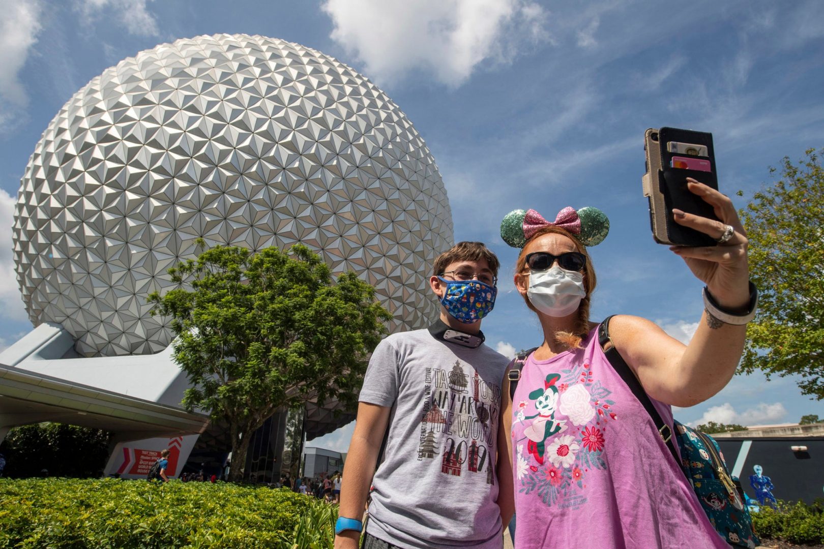 Ba biểu đồ cho thấy vì sao Disney là cổ phiếu đầu tư trong năm 2022