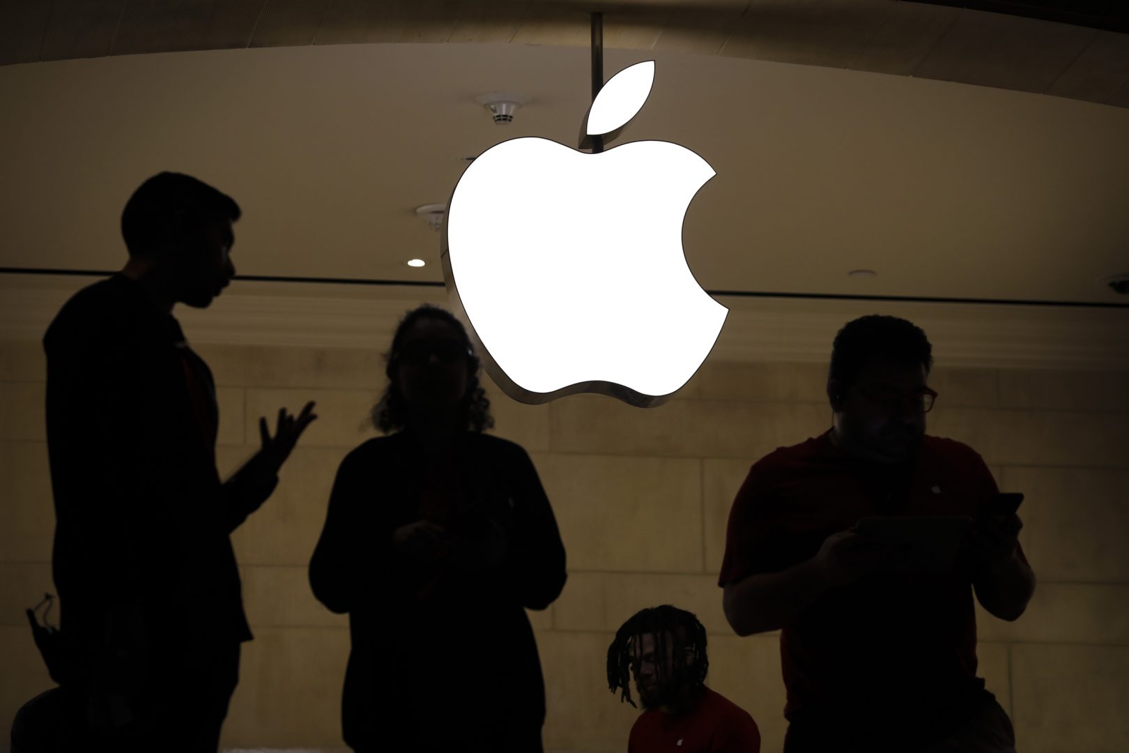 Hướng dẫn đầu tư chứng khoán: lý do vẫn nên mua cổ phiếu Apple