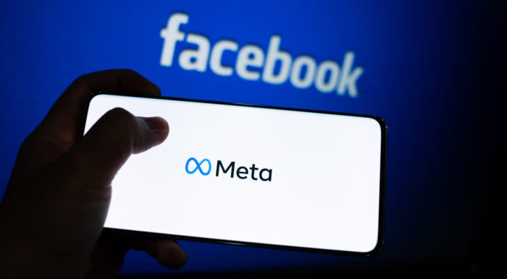 Đầu tư chứng khoán: mua, bán hay giữ Meta Platforms trong năm 2022?