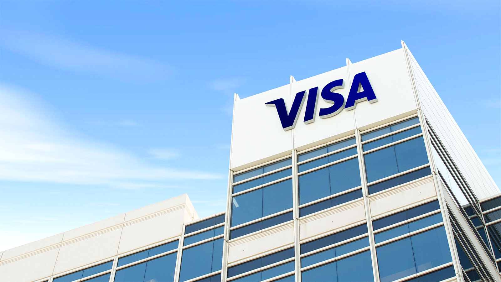 Visa, BofA: 2 cổ phiếu tài chính của Buffett đáng mua trong tháng 12