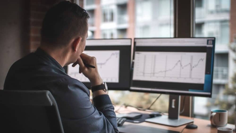 Tại Việt Nam, đầu tư forex có hợp pháp không?