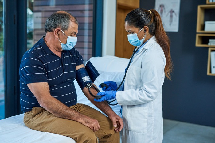 Cổ phiếu dược phẩm Bristol-Myers đã tăng 12% từ đầu năm; có nên mua vào?