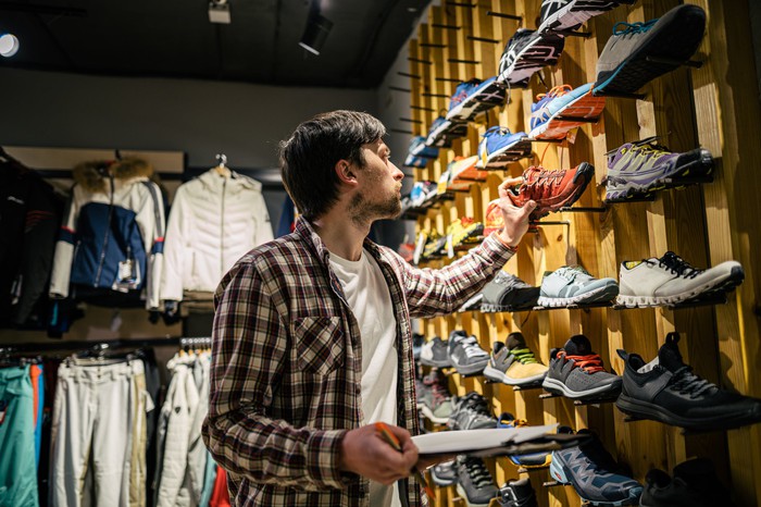 Nhà đầu tư có nên quay lại với Nike?
