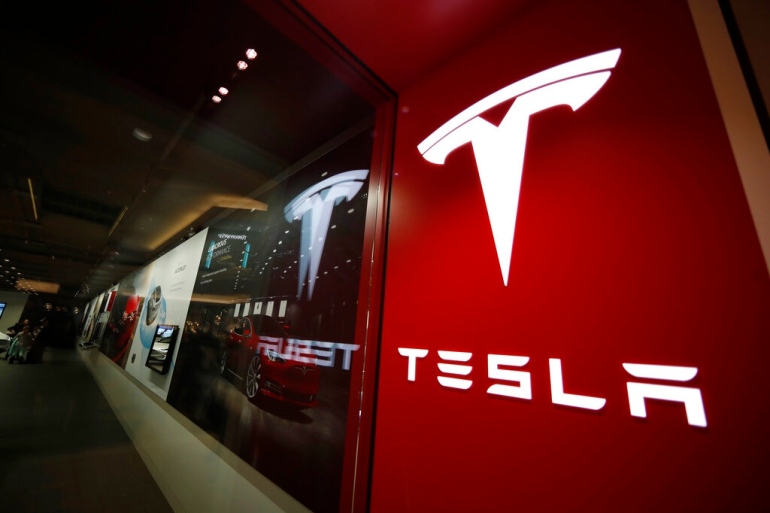 Tesla công bố phân tách cổ phiếu. Điều đó có biến nó thành một lựa chọn đầu tư thông minh?