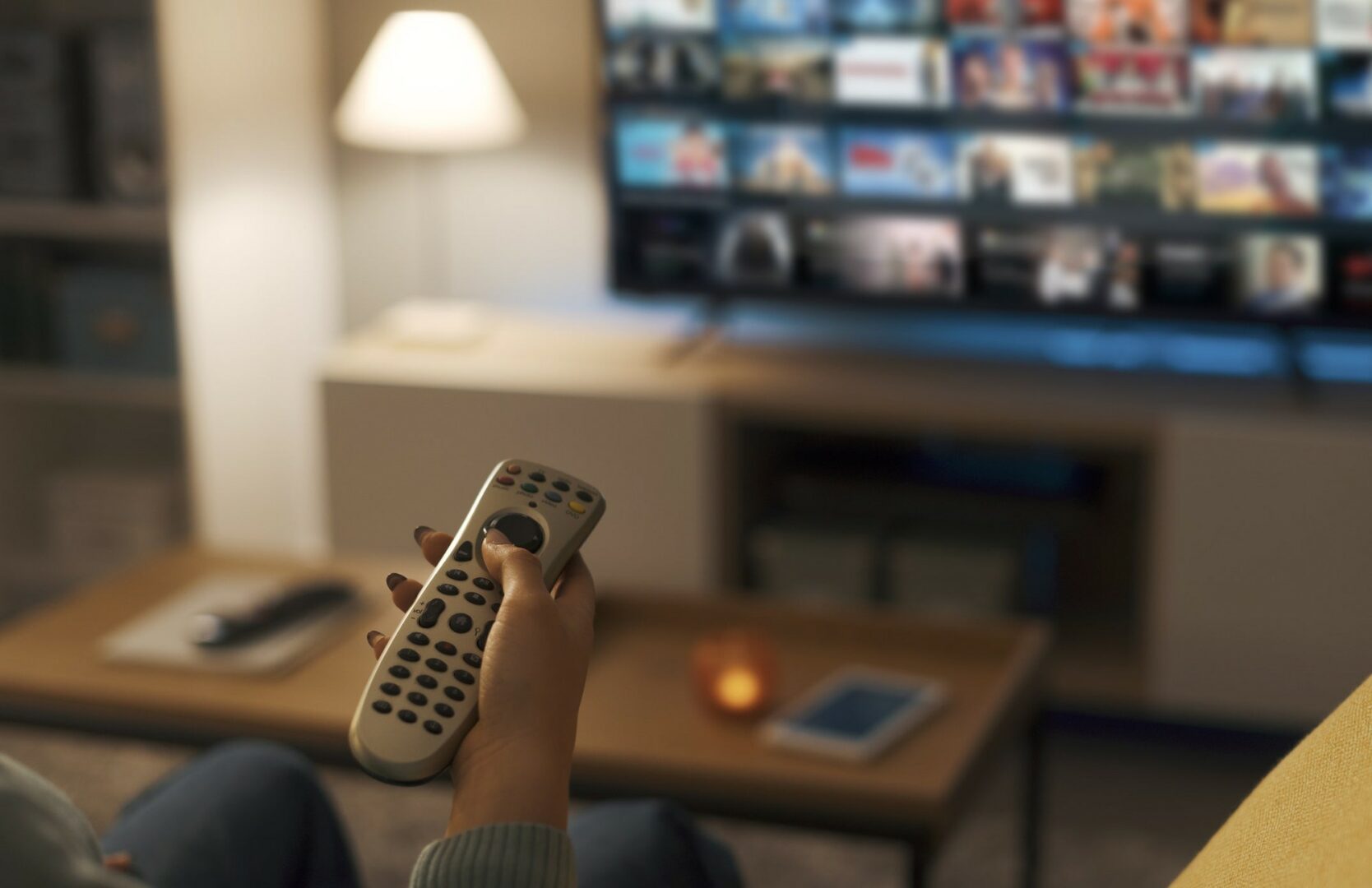 Netflix có thể không còn là một công ty siêu tăng trưởng nữa; cổ phiếu có còn đáng mua?