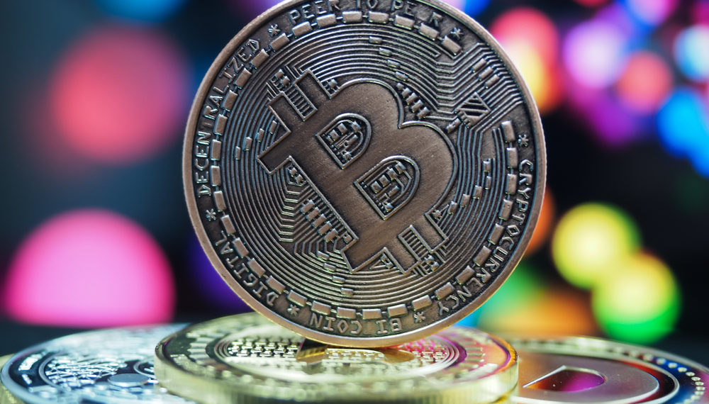 Bất ổn vĩ mô và địa chính trị đẩy Bitcoin lao dốc