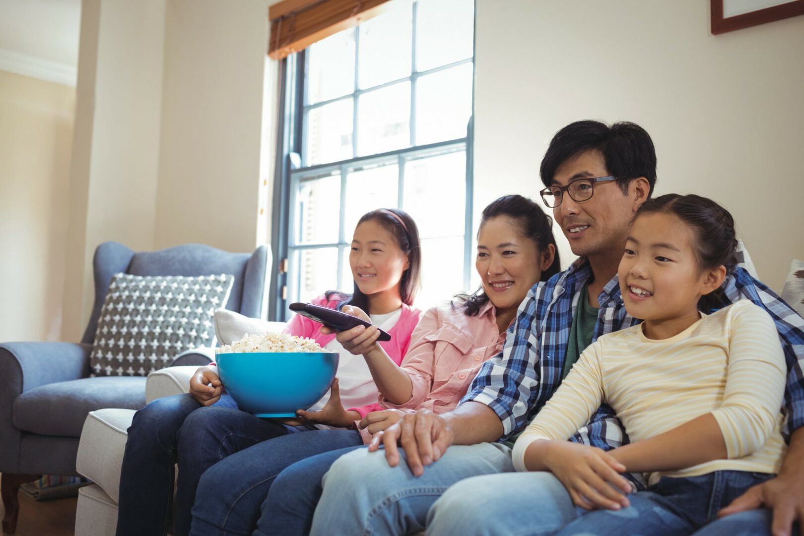 Bạn có 2.000 USD? Mua ngay 2 cổ phiếu Meta Platforms, Netflix
