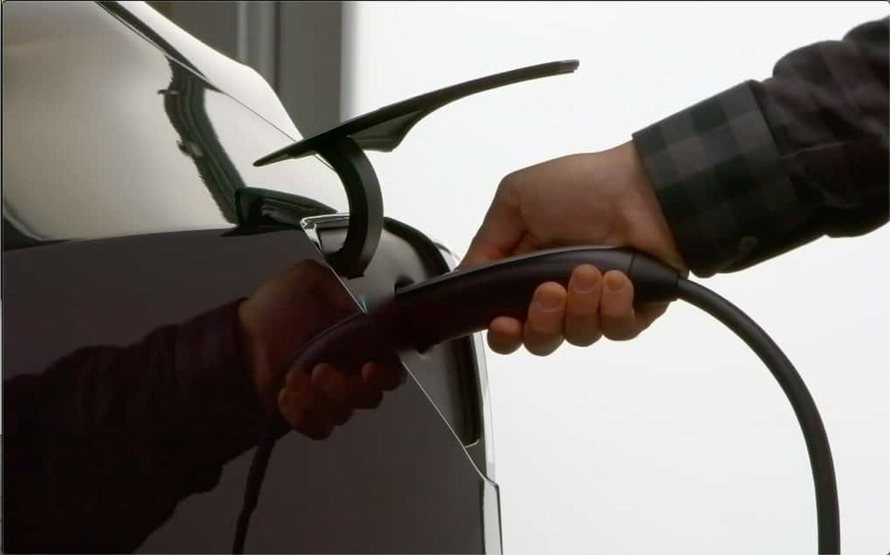 Nếu đầu tư 10.000 USD vào Tesla hồi năm 2010, đây là số tiền bạn sẽ có ngày hôm nay